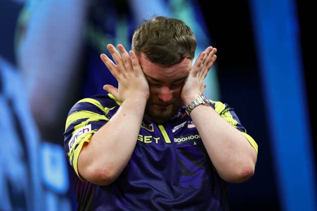 2026 BetMGM Premier League Darts, Final, London An emotional Luke Littler wipes away tears after the 2026 BetMGM Premier League Darts Final at The O2 Arena, London, England on 28 May 2026 Credit: Ian Stephen Every Second Media Editorial use only. All images are copyright Every Second Media Limited. No images may be reproduced without prior permission. Copyright: xIMAGO EveryxSecondxMediax ESM-2016-0042 IanxStephenx xEveryxSecondxMediax