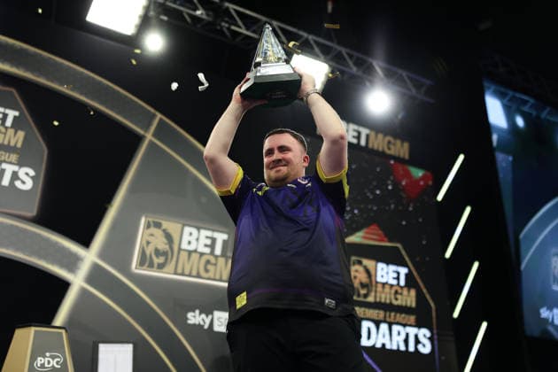 RECORD DATE NOT STATED 28th May 2026, The 02 Arena, London, England; 2026 PDC Bet MGM Premier League Darts Final; Luke Littler lifts the trophy after winning the final against Luke Humphries HenningxvonxJagow