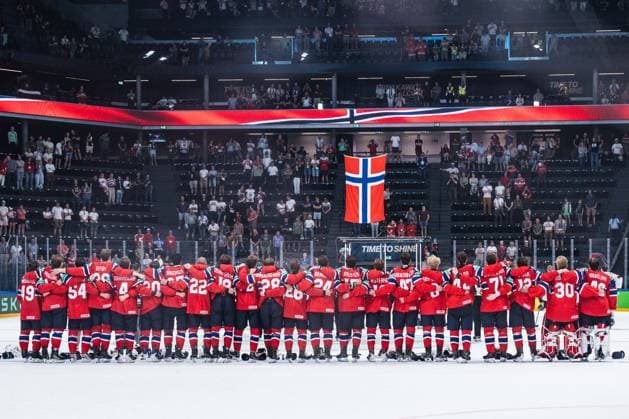 FRIBOURG, FRIBOURG - MAY 28: Norway players celebrate the victory following the 2026 IIHF World Championship, WM, Weltmeisterschaft match between Norway and Latvia at BCF Arena on May 28, 2026 in Fribourg, Fribourg, Switzerland.  Copyright: xLivioxBaeriswylx xSPPx Sportspressphoto_SPR156453