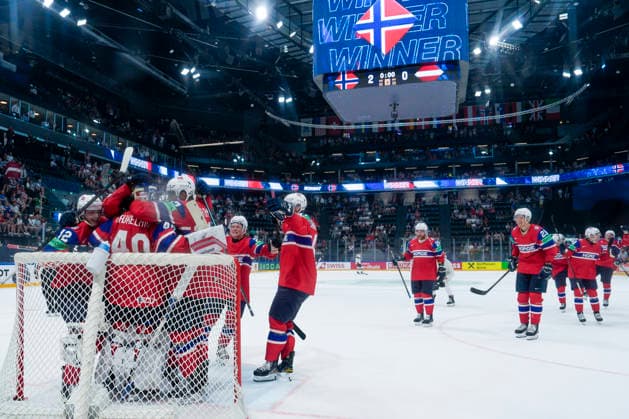 FRIBOURG, SWITZERLAND MAY 28 Norway defeats Latvia and advances to the semifinals, during the 2026 IIHF Ice Hockey World Championship Switzerland game between Norway and Latvia at BCF Arena on May 28, 2026 in Fribourg, Fribourg Fribourg BCF Arena Fribourg Switzerland Copyright: xJustPictures.ch JarixPestelaccix jp-en-EuSpIm-JP6_JAR_Norway_Latvia_28May2026_00168