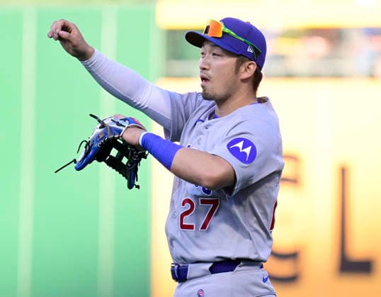 Chicago Cubs right fielder Seiya Suzuki (27) between batters during the fourth inning against the Pittsburgh Pirates at PNC Park on Thursday, May 28, 2026 in Pittsburgh.  PIT2026052811 ArchiexCarpenter