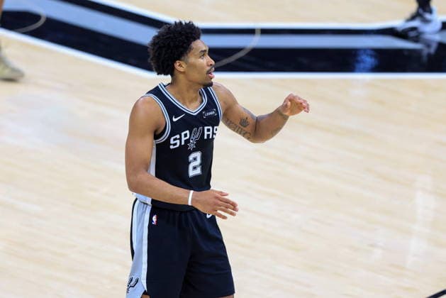 NBA, Basketball Herren, USA West Conference Finals Game 6 - Oklahoma City Thunder at San Antonio Spurs San Antonio Spurs guard Dylan Harper reacts after making a shot during Game 6 of the NBA West Conference Finals between the San Antonio Spurs and Oklahoma City Thunder in San Antonio, Texas, USA, 28 May 2026. San Antonio United States  Copyright: xADAMxDAVISx