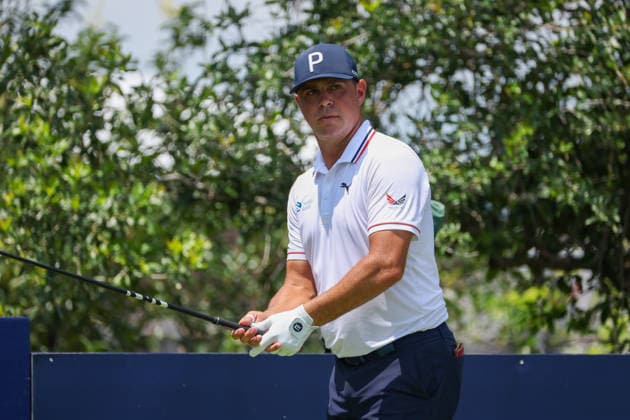 FORT WORTH, TX - MAY 28: Gary Woodland (USA) hits from the 9th tee during the Charles Schwab Challenge on May 28, 2026 at Colonial Country Club in Fort Worth, TX. (Photo by George Walker Icon Sportswire) GOLF: MAY 28 PGA, Golf Herren Charles Schwab Challenge EDITORIAL USE ONLY Icon26052838