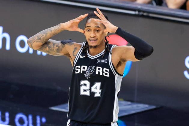 NBA, Basketball Herren, USA West Conference Finals Game 6 - Oklahoma City Thunder at San Antonio Spurs San Antonio Spurs guard Devin Vassell reacts after a foul is called during Game 6 of the NBA West Conference Finals between the San Antonio Spurs and Oklahoma City Thunder in San Antonio, Texas, USA, 28 May 2026. San Antonio United States  Copyright: xADAMxDAVISx