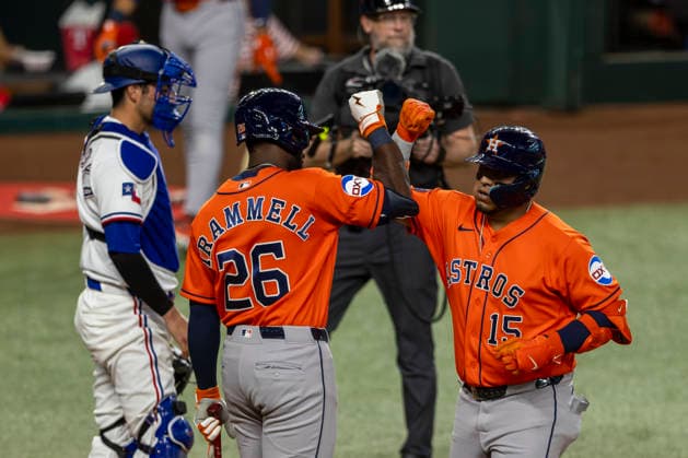 May 28, 2026, Arlington, Texas, USA: Houston Astro center fielder TAYLOR TRAMMELL (26) and Houston Astros third baseman ISAAC PAREDES (15) celebrate a homerun during a MLB, Baseball Herren, USA game between the Houston Astros and Texas Rangers at Globe Life Field. Houston wins 5-1. Arlington USA - ZUMAf180 20260528_zsp_f180_001 Copyright: xMarkxFannx