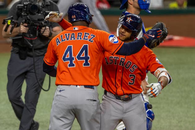 May 28, 2026, Arlington, Texas, USA: Houston Astros designated hitter YORDAN ALVAREZ (44) congratulates Houston Astros shortstop JEREMY PENA (3) on his homerun during a MLB, Baseball Herren, USA game between the Houston Astros and Texas Rangers at Globe Life Field. Houston wins 5-1. Arlington USA - ZUMAf180 20260528_zsp_f180_023 Copyright: xMarkxFannx