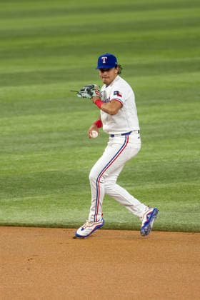 May 28, 2026, Arlington, Texas, USA: Texas Rangers second baseman NICKY LOPEZ (33) during a MLB, Baseball Herren, USA game between the Houston Astros and Texas Rangers at Globe Life Field. Houston wins 5-1. Arlington USA - ZUMAf180 20260528_zsp_f180_024 Copyright: xMarkxFannx