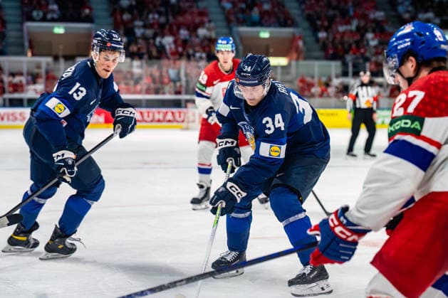 xxkeikkaxx 20260528 Swiss Life Arena, Zurich, Switzerland. IIHF Ice hockey, Eishockey World Championships Quarterfinal match Finland vs Czechia Aatu Räty (34) of Team Finland Jesse Puljujärvi (13) of Team Finland Marek Alscher (27) of Team Czechia Jakub Flek (19) of Team Czechia Photo by Pasi Suokko All Over Press  1.06237135