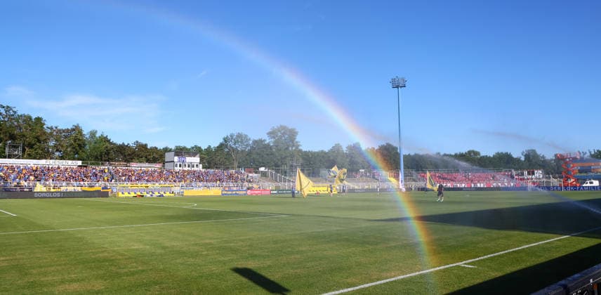 Leipzig, 28 05 2026, Bruno Plache Stadion,Soccer, HIN promotion match to the 3 league , 1 FC LOK LEIPZIG vs FWK WÜRZBURGER KICKERS , In the picture rainbow over the pitch , Picture Point