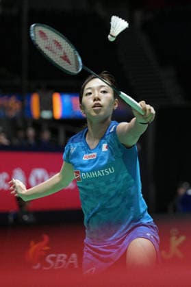 (260529) -- SINGAPORE, May 29, 2026 -- Akechi Hina hits a return during women s singles round of 16 match between Chen Yufei of China and Akechi Hina of Japan at the Singapore Badminton Open 2026 in Singapore on May 28, 2026. (Photo by Xinhua) (SP)SINGAPORE-BADMINTON-SINGAPORE OPEN-WOMEN S SINGLES ThenxChihxWey 