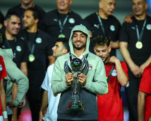 Egypt vs Russia New Capital Cup Mohamed Abdelmonem with the trophy cup after winning the International Friendly, Länderspiel, Nationalmannschaft match (New Capital Cup) between Egypt and Russia at Cairo International Stadium, Cairo, Egypt Cairo Cairo EGYPT Copyright: xMohamedxTageldinx