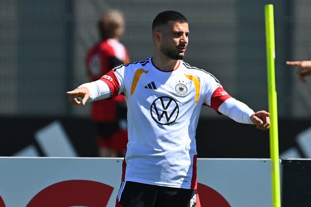 Deniz UNDAV GER , gestures,gives instructions,action,single image,cropped single motif,half figure,half figure German national soccer team,World Cup preparation, training camp in Herzogenaurach on 28 05 2026