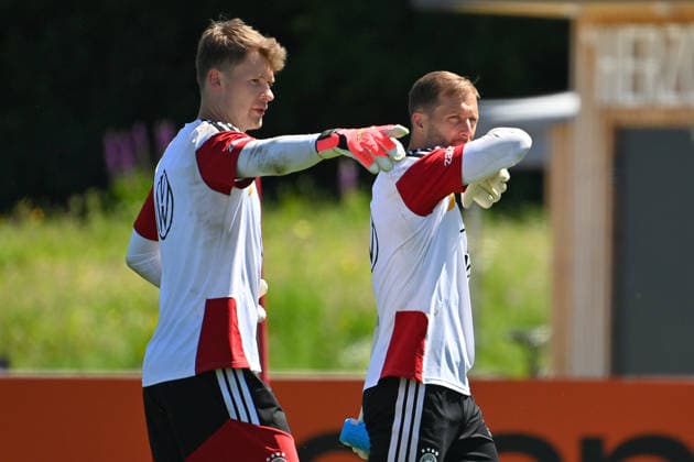 Goalkeeper Alexander NUEBEL GER , Goalkeeper Oliver BAUMANN GER German national football team, World Cup preparation, training camp in Herzogenaurach on 28 05 2026