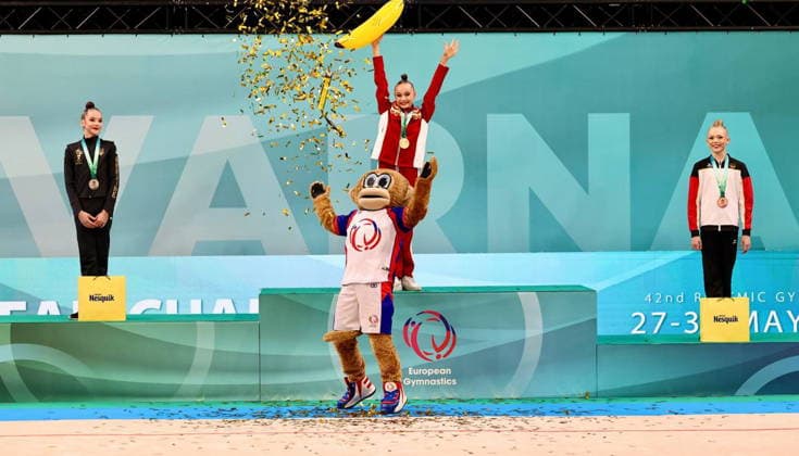 BULGARIA, VARNA - MAY 29, 2026: Silver medalist Sofia Krainska of Ukraine, gold medalist Yana Zaikina of Russia, and bronze medalist Melissa Diete (L-R) of Germany pose during a victory ceremony at the 2026 European Rhythmic gymnastics, Rhythmische Sportgymnastik, RSG Championships. Russia s national team, Nationalteam is performing under the Russian flag and anthem Victory Ceremony At 2026 European Rhythmic Gymnastics Championships In Varna, Bulgaria  - ZUMAt113 20260529_zaa_t113_018 Copyright: xIgorxLenkinx