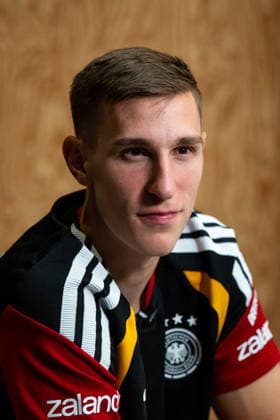 GER, Fußball Herren Nationalmannschaft Deutschland, Training, 28.05.2026, Adidas Homeground, Herzogenaurach, GER, Fußball Herren Nationalmannschaft Deutschland, Medienstunde, im Bild Nico Schlotterbeck (Deutschland, 15), *** GER, Football mens national team Germany, training, 28 05 2026, Adidas Homeground, Herzogenaurach, GER, Football mens national team Germany, media hour, in the picture Nico Schlotterbeck Germany, 15 , nordphotoxGmbHx xMemmler nph00005