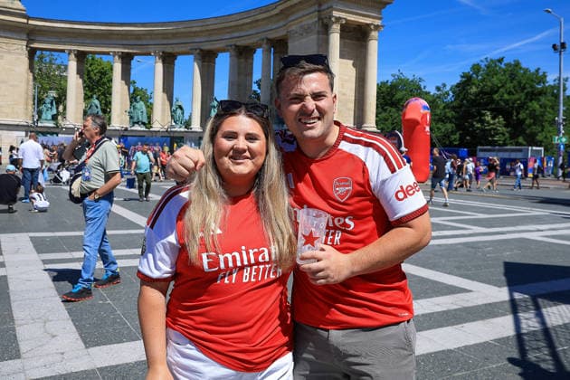 Arsenal Paris Saint Germain Fan Park Arsenal Fans ahead of the Champions League Final between Arsenal and Paris Saint Germain at Heroes Square, Budapest, Hungary on 29 May 2026. Budapest Heroes Square Hungary Editorial use only , Copyright: xChrisxFoxwellx PSI-24346-0012