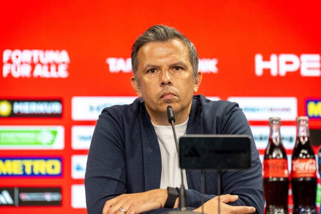 Samir Arabi (Fortuna Duesseldorf, Sportvorstand) auf der PK. Pressekonferenz Fortuna Duesseldorf, Vorstellung des neuen Sportvorstandes, 3. Liga, Fussball, Saison 2026 2027, 28.05.2026 Pressekonferenz Fortuna Duesseldorf, 3. Liga, Saison 2025 2026, 29.05.2026 Duesseldorf *** Samir Arabi Fortuna Duesseldorf, sports director at the press conference Fortuna Duesseldorf, presentation of the new sports director, 3 Liga, football, season 2026 2027, 28 05 2026 press conference Fortuna Duesseldorf, 3 Liga, season 2025 2026, 29 05 2026 Duesseldorf Copyright: xEibner-Pressefoto ThomasxHaeslerx EP_THR