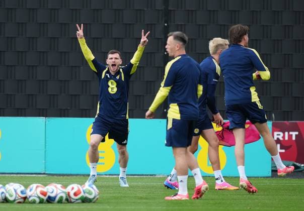 Scotland captain Andy Robertson Scotland Team Training, Football, Hampden Park, Glasgow, Scotland, UK - 29 May 2026Glasgow Hampden Park United Kingdom EDITORIAL USE ONLY No use with unauthorised audio, video, data, fixture lists, club league logos or live services. Online in-match use limited to 120 images, no video emulation. No use in betting, games or single club league player publications.  Copyright: xStuartxWallace Shutterstockx 16902976p