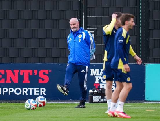 Scotland Men s Head Coach Steve Clarke Scotland Team Training, Football, Hampden Park, Glasgow, Scotland, UK - 29 May 2026Glasgow Hampden Park United Kingdom EDITORIAL USE ONLY No use with unauthorised audio, video, data, fixture lists, club league logos or live services. Online in-match use limited to 120 images, no video emulation. No use in betting, games or single club league player publications.  Copyright: xStuartxWallace Shutterstockx 16902976w