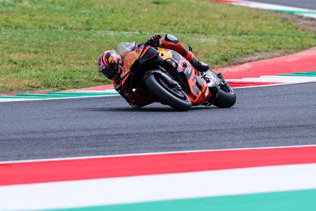MotoGP GP7 Brembo Grand Prix of Italy Free Practice Mugello Circuit 29 05 2026 Maverick Vinales of Spain and Red Bull KTM Tech3 seen during MotoGP GP7 Brembo Grand Prix of Italy Free Practice at Mugello Circuit in Scarperia e San Piero, Italy Copyright: xBEAUTIFULxSPORTS Carabellix