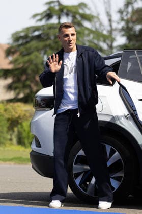 French national football team arrives at the FFF - Clairefontaine-en-Yvelines France s national football team defender Lucas Digne arrives at French football federation s (FFF) training ground in Clairefontaine-en-Yvelines, southwest of Paris, ahead of the 2026 FIFA World Cup, WM, Weltmeisterschaft, Fussball on May 29, 2026. Photo by Raphael Lafargue ABACAPRESS.COM Clairefontaine-en-Yvelines France  Copyright: xLafarguexRaphael ABACAx