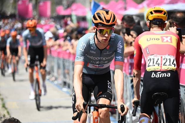 May 29, 2026, Feltre, ITALY: Dutch rider Thymen.Arensman of Netcompany Ineos Cycling team, arrive at the start on the signing in podium ahead the departure of 19th stage of the 109 Giro d Italia 2026, over 151 km from Feltre to Alleghe, Italy, 29 may 2026. ANSA LUCA ZENNARO. Giro D Italia Cycling Tour - Stage 19  - ZUMAa110 20260529_zaf_a110_020 Copyright: xLucaxZennarox