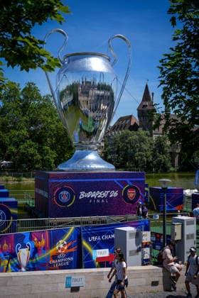 MD-1 Fan Festival - UEFA Champions League Final 2026 The inflatable Cup trophy is seen during the MD-1 Fan Festival - UEFA Champions League Final 2026 at Heroes™ Square ahead the UEFA Champions League Final match between Paris Saint-Germain FC and Arsenal FC at Puskas Arena on May 29, 2026 in Budapest, Hungary Budapest Heroes Square Hungary Hungary Copyright: xGiuseppexMaffiax 260529_UCL_ChampionsVillage_GM_06614