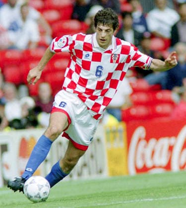 960623 Football, UEFA EURO, EM, Europameisterschaft,Fussball 1996 (England), Quarterfinal, Germany - Croatia 2-1: Croatias Slaven Bilic. Photo: BILDBYRAN M023_12 960623tyskro m023_12 kvartsfinal tyskland kroatien quarterfinal germany v croatia 960623 dia bbeng em em96 em 96 em 1996 em1996 fotboll football soccer euro uefa euro 1996 euro1996 euro96 european championships europamästerskap old trafford manchester june 23 1996 *** 960623 Football, Uefa EURO 1996 England , Quarterfinal, Germany Croatia 2 1 Croatias Slaven Bilic Photo BILDBYRAN M023 12 960623tyskro m023 12 quarterfinal germany croatia quarterfinal germany v croatia 960623 dia bbeng em em96 em 96 em 1996 em1996 football soccer euro uefa euro 1996 euro1996 euro96 european championships european championships old trafford manchester june 23 1996  Copyright: BILDBYRAN BB960623BB038