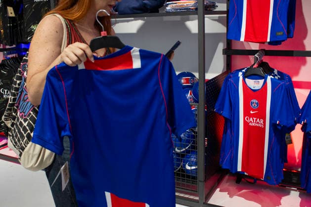 Illustration du pop up store éphémère à Paris (1er) du Paris-Saint-Germain, à l occasion de la finale de la Ligue des champions (PSG vs Arsenal), le 29 mai 2026. Son ouverture est prévue du 27 au 31 mai 2026. Lou-Line Cottard Bestimage Illustration of the Paris Saint-Germain pop-up store in Paris (1st arrondissement), on the occasion of the Champions League final (PSG vs Arsenal), on May 29, 2026. Its opening is scheduled from May 27 to 31, 2026. Paris France  Copyright: xLou-LinexCottardx xBestimagexLou-LinexCottardx xBestimagex