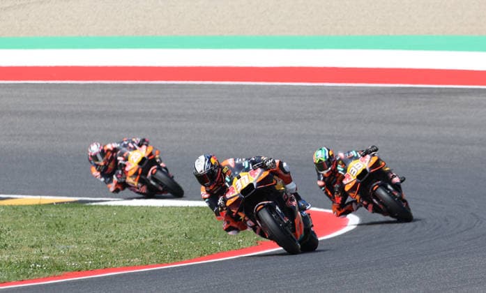 29 05 2026, Autodromo Internazionale del Mugello, Mugello, MotoGP Italian Grand Prix 2026 ,in the picture Pedro Acosta ESP , Red Bull KTM Factory Racing, Brad Binder ZAF Photo by Hasan Bratic DeFodi Images