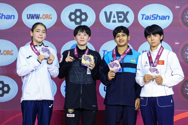 U17 Wrestling Asian Championships Podium 46kg WW Gold Mio Sasaki JPN , Silver Inzhu Bakkozha KAZ , Bronze Anamika Anamika IND , Aiana Niiazbekova KGZ Copyright: xAmirrezaxAliasgarix xUnitedxWorlx Kadir Caliskan United World Wr