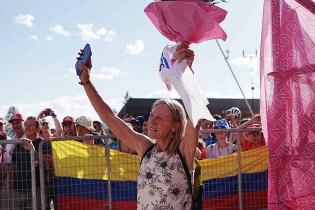 mum of United States™ Sepp Kuss of Team Visma Lease A Bike stage winner during Stage 19 of the Giro d™Italia from Feltre to Alleghe (Piani di Pezze ) Italy, Friday May 29, 2026  Copyright: xGianxMattiaxD Alberto LaPressex