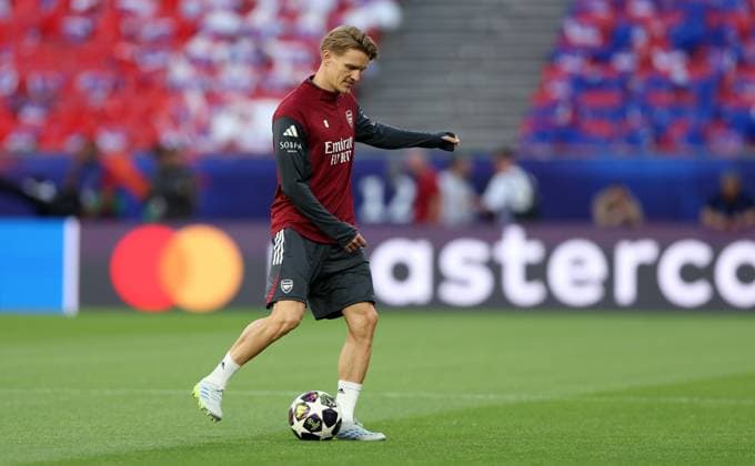 Martin odegaard of Arsenal Arsenal Training Session, UEFA Champions League, Final, Football, Puskas Arena, Budapest, Hungary - 29 May 2026Budapest Puskas Arena Hungary EDITORIAL USE ONLY No use with unauthorised audio, video, data, fixture lists, club league logos or live services. Online in-match use limited to 120 images, no video emulation. No use in betting, games or single club league player publications.  Copyright: xKieranxMcManus Shutterstockx 16898278w