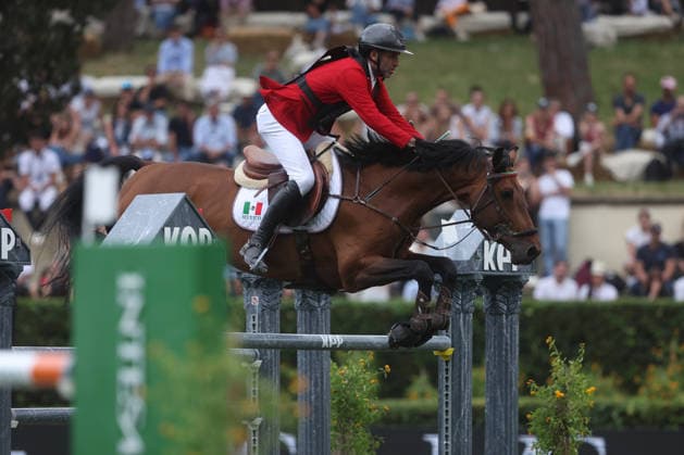 IPA85165111 - Rome, May 29, 2027: The Mexican team with Patricio Pasquel on the horse Chakkalou ps wins the trophy during the great international spectacle in PREMIO N. 5 - COPPA DELLE NAZIONI INTESA SANPAOLO, a two-heat category h. 160, among the most anticipated moments of the equestrian competition. The best international riders and teams compete on a technical and spectacular course for a total prize money of 220,000 euros, valid as 1st LR GPQ heats.  Copyright: xmarcoxiacobuccix xmarcoxiacobuccix 85165111