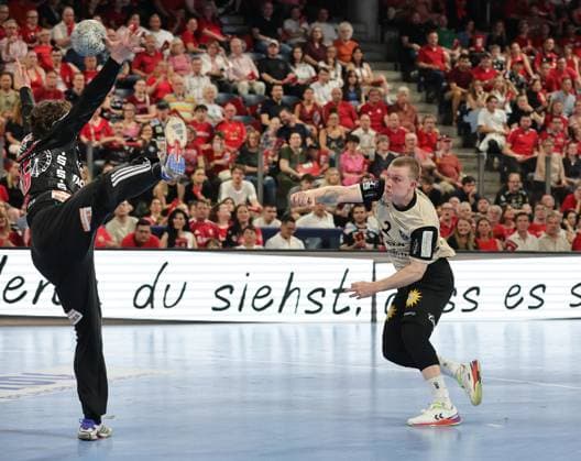 29 05 2026 Handball 1 Bundesliga DAIKIN HBL Season 2025 2026 33 Matchday HC Erlangen Metropolregion Nürnberg HCE Bergischer HC DaMa xdaxmax Tin Herceg 16, HC Erlangen HCE Noah Beyer 2, Bergischer HC