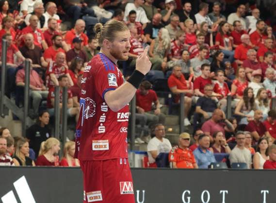 29 05 2026 Handball 1 Bundesliga DAIKIN HBL Season 2025 2026 33 Matchday HC Erlangen Metropolregion Nuremberg HCE Bergischer HC DaMa xdaxmax Maciej Gebala 77, HC Erlangen HCE indicates gestures directs gives instructions