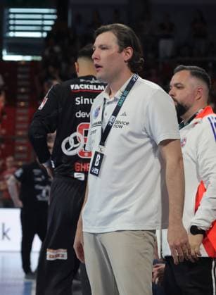 29 05 2026 Handball 1 Bundesliga DAIKIN HBL Season 2025 2026 33 Matchday HC Erlangen Metropolitan Region Nuremberg HCE Bergischer HC DaMa xdaxmax Johannes Sellin Coach HC Erlangen HCE disappointed Disappointment
