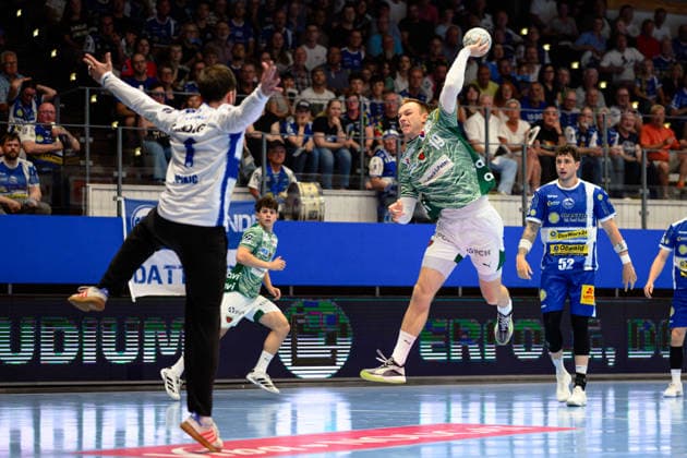 Matija Spikic ThSV Eisenach, 01 against Mathias Gidsel Fuechse Berlin, 19 in jump GER, ThSV Eisenach against Fuechse Berlin, 1 Daikin Handballbundesliga, Handball, Matchday 30, Season 2025 2026, 29 05 2026 GER, ThSV Eisenach against Fuechse Berlin, 1 Daikin Handballbundesliga, Handball, Matchday 30, Season 2025 2026, 29 05 2026 Eisenach Copyright: xEibner-Pressefoto MartinxHerbstx EP_MHT