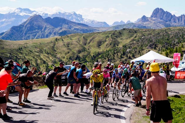 the pack riders during Stage 19 of the Giro dÕItalia, from Feltre to Alleghe, Italy, Friday, May 29, 2026.  Copyright: xFabioxFerrari LaPressex