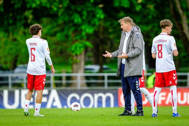 UEFA Under-17 European Championship, EM, Europameisterschaft Estonia 2026 Morten Corlin the coach of Denmark in action during the UEFA Under-17 European Championship Group-A match between France U-17 vs Denmark U-17 national teams, Tallinn Estonia 29.05.2026 Tallinn A Le Coq Arena Estonia Copyright: xMaurixLevandix