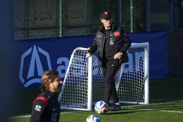 Turkish National Football Team training session ISTANBUL, TURKIYE - MAY 29: Turkish National Football Team head coach Vincenzo Montella, leads the training session ahead of the 2026 FIFA World Cup, WM, Weltmeisterschaft, Fussball at Hasan Dogan National Teams Camp and Training Facilities in Istanbul, Turkiye on May 29, 2026. Beyza Comert Anadolu Istanbul Turkey. Editorial use only. Please get in touch for any other usage.  Copyright: x2026xAnadoluxBeyzaxComertx