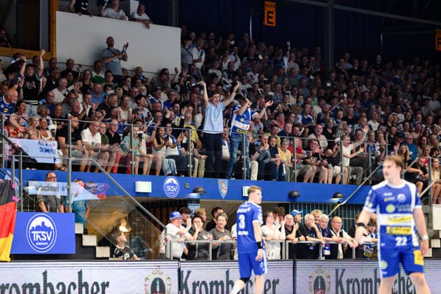 The Eisenach fans cheering against the Fuechse GER, ThSV Eisenach against Fuechse Berlin, 1 Daikin Handballbundesliga, Handball, Matchday 30, Season 2025 2026, 29 05 2026 GER, ThSV Eisenach against Fuechse Berlin, 1 Daikin Handballbundesliga, Handball, Matchday 30, Season 2025 2026, 29 05 2026 Eisenach Copyright: xEibner-Pressefoto MartinxHerbstx EP_MHT