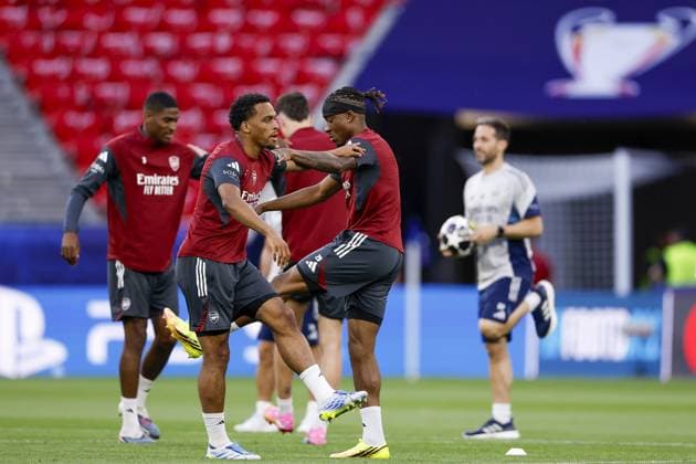BUDAPEST - (lr) Jurrien Timber of Arsenal FC, Noni Madueke of Arsenal FC during the MD-1 training ahead of the UEFA Champions League final between Paris Saint-Germain and Arsenal FC at the Puskas Arena on 29 May 2026, Budapest, Hungary. MAURICE VAN STEEN ANP UEFA Champions League Final 2026 2025-2026 xVIxANPxSportx xMauricexvanxSteenxIVx 559614590 originalFilename: 559614590.jpg