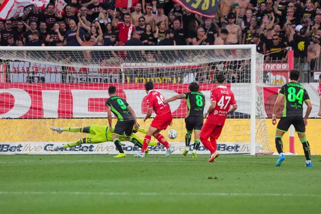 Parata di Demba Thiam dell AC Monza durante la partita tra Monza e Catanzaro, del Campionato italiano di calcio Serie BKT 2025 2026, Venerdi 29 Maggio 2026, - calcio ( Photo by Alessio Morgese LaPresse )  Copyright: xAlessioxMorgesex xLaPressex
