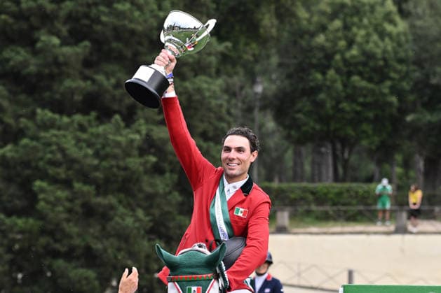 93? CSIO di Roma 2026 Carlos Hank Guerreiro of Mexico and H5 Shaq Attack with the Mexico Team win the 93rd CSIO Roma 2026 Competition No. 5 - Nations Cup Intesa Sanpaolo, a two-round competition with a height of 160 cm and prize money of 220,000 euros, at Piazza di Siena in Rome, Italy, on May 29, 2026. Rome Italy  Copyright: xDomenicoxCippitellix originalFilename:cippitelli-ita93csi260529_npNmZ.jpg