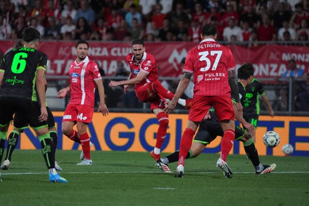 Paulo Azzi dell AC Monza durante la partita tra Monza e Catanzaro, del Campionato italiano di calcio Serie BKT 2025 2026, Venerdi 29 Maggio 2026, - calcio ( Photo by Alessio Morgese LaPresse )  Copyright: xAlessioxMorgesex xLaPressex