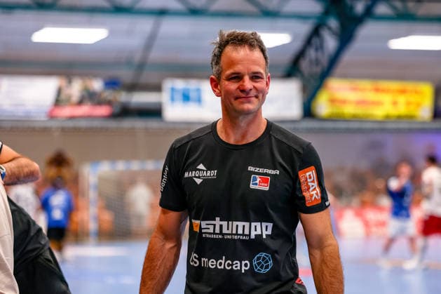 Matthias Flohr HBW Balingen Weilstetten, Head Coach, Joy after the victory, Dessau Rosslauer HV 06 vs HBW Balingen Weilstetten, Handball, 2 Bundesliga, 33 Matchday, Season 2025 26, 29 05 2026, Dessau Rosslauer HV 06 vs HBW Balingen Weilstetten, Handball, 2 Bundesliga, 33 Matchday, Season 2025 26, 29 05 2026 Dessau Rosslau Copyright: xEibner-Pressefoto LauraxRoemerx EP_LRR