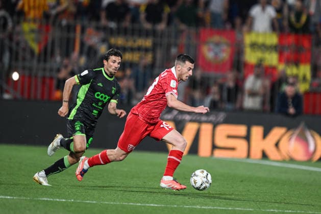 FOOTBALL - Serie B - Playoffs - Final - AC Monza vs US Catanzaro Photo by IPA ABACAPRESS.COM85168413 - Samuele Birindelli of AC Monza warms up prior to the Italian Serie BKT second leg Final football match between AC Monza and US Catanzaro on 29 of May 2026 at U-Power stadium in Monza, Italy. Photo Tiziano Ballabio Monza Italy  Copyright: xIPAxSport ABACAx