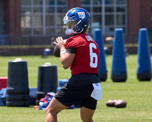New York Giants quarterback Jaxson Dart (6) during organized team activities at the Quest Diagnostics Training Center in East Rutherford, New Jersey on Friday, May 29, 2026. CSM East Rutherford United States - ZUMAc04_ 20260529_zma_c04_008 Copyright: xDuncanxWilliamsx