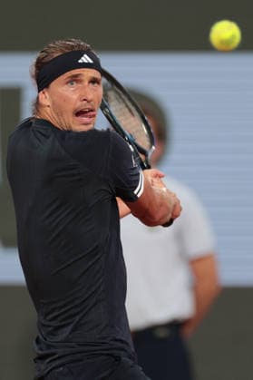 RECORD DATE NOT STATED 29th May 2026; Roland Garros, Paris, France; 2026 French Open Tennis, Day 11; Alexander Zverev (GER) readies himself for a return against Quentin Halys (FRA) JonxBromley